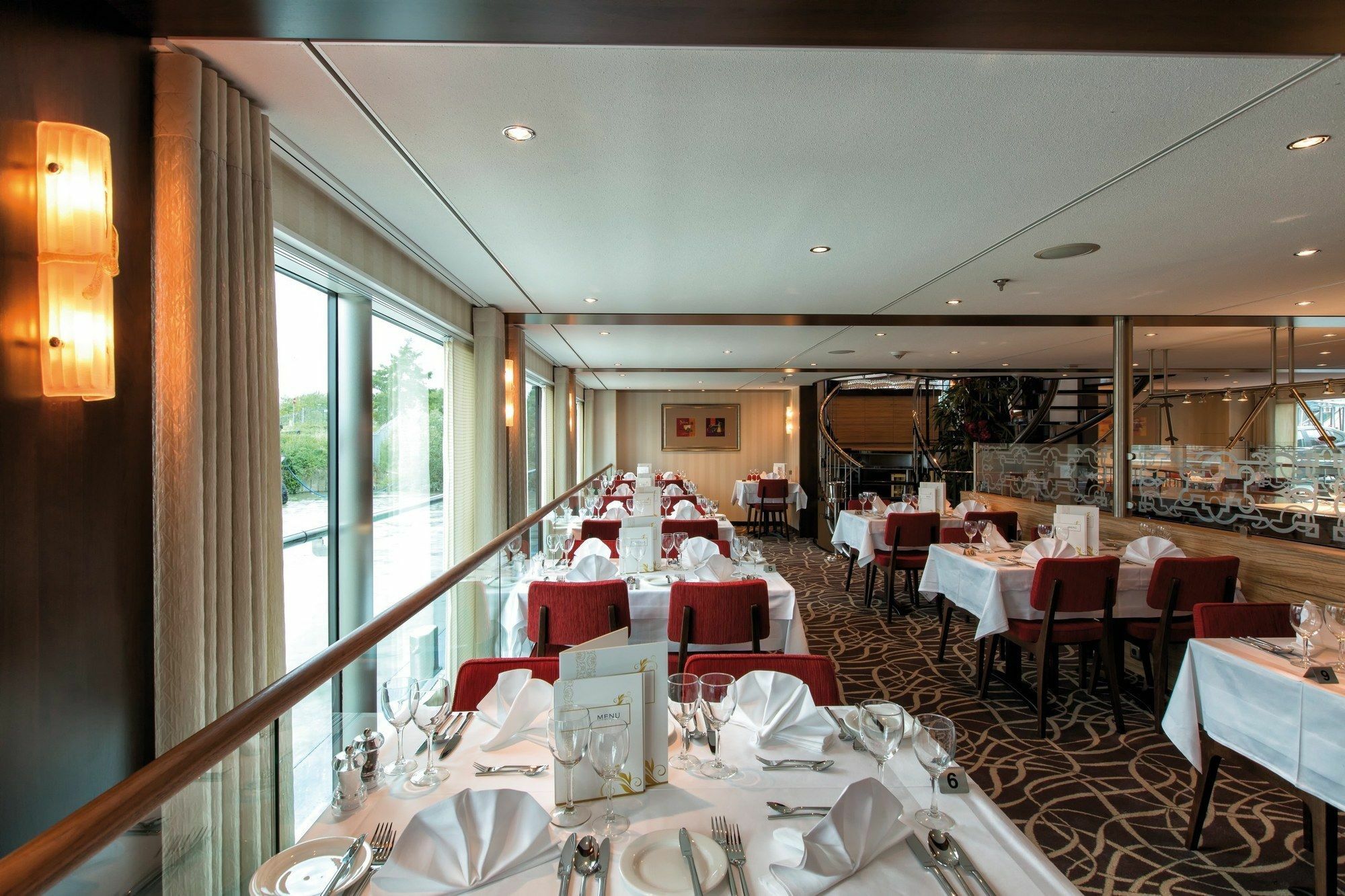 Crossgates Hotelship 4 Star - Altstadt - Hotel Düsseldorf